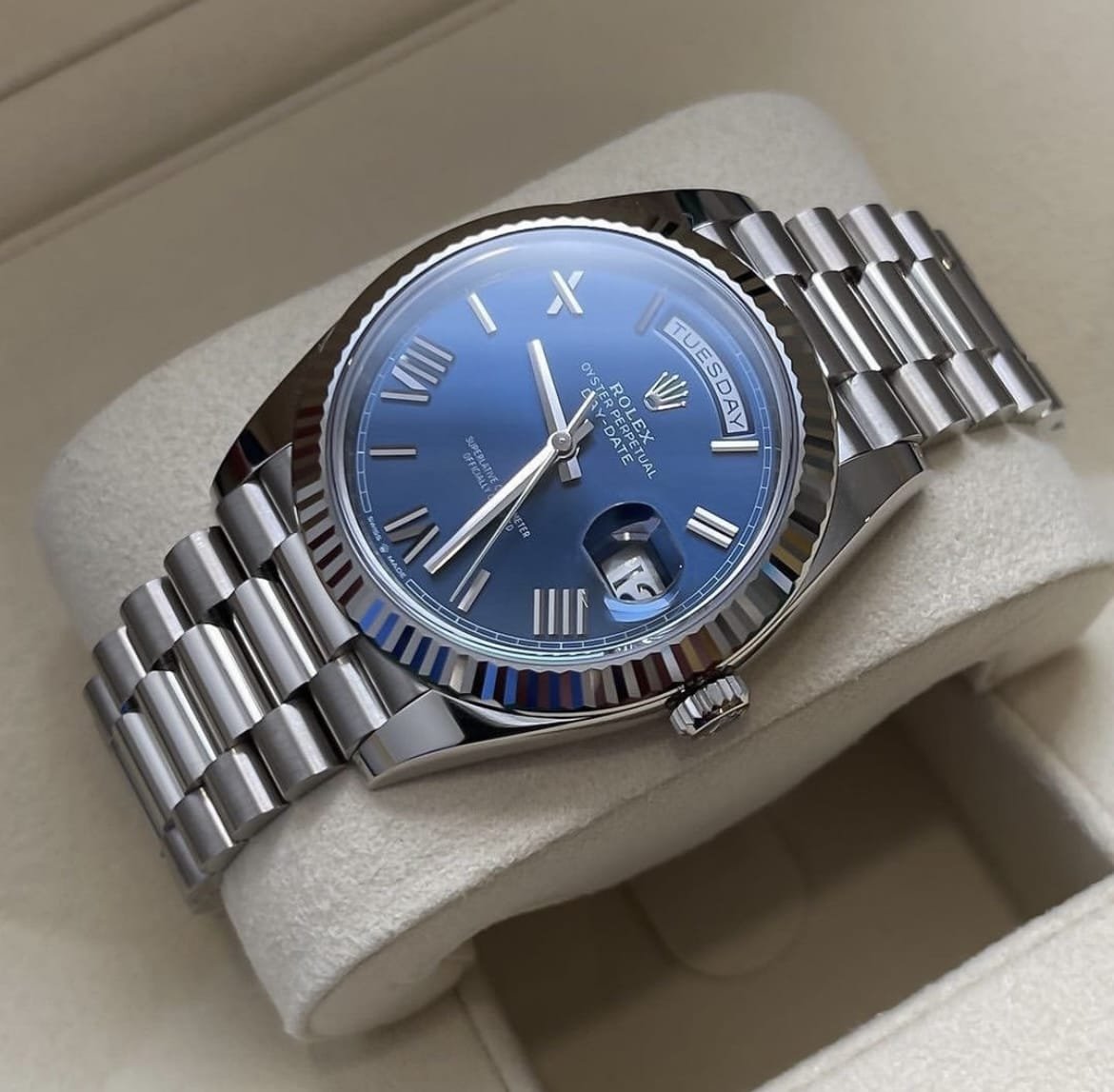 Alternative view of Day-Date