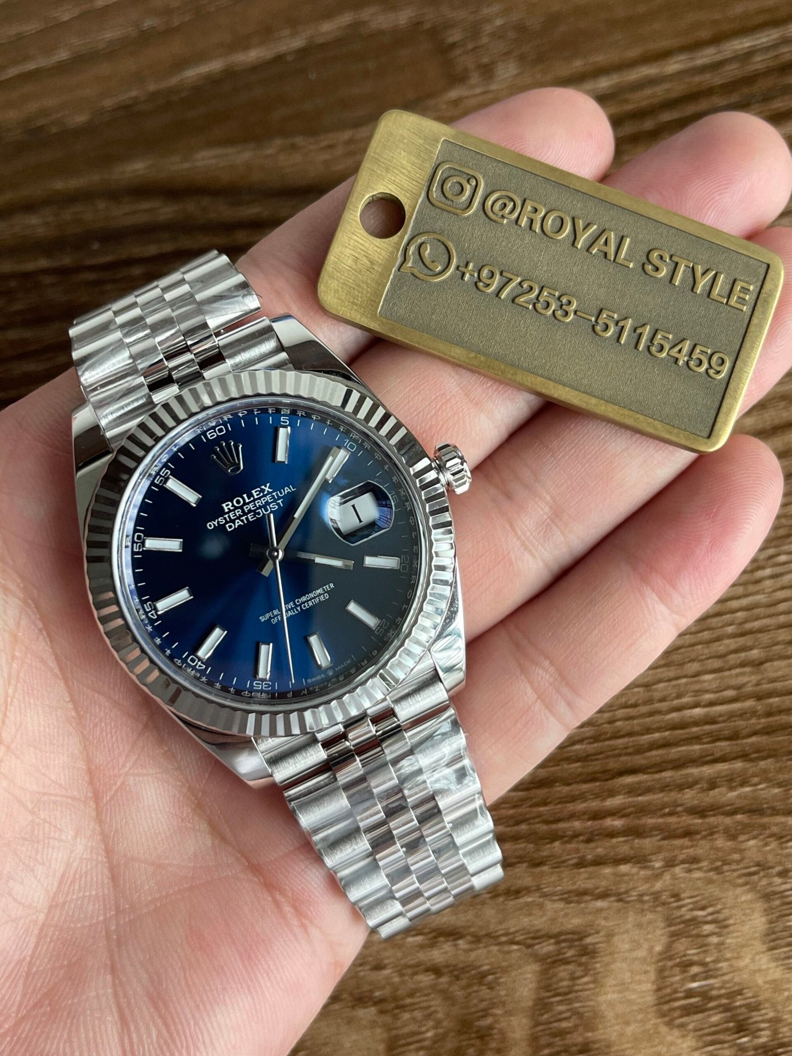 Alternative view of Datejust - Steel - Jubilee - Bright blue
